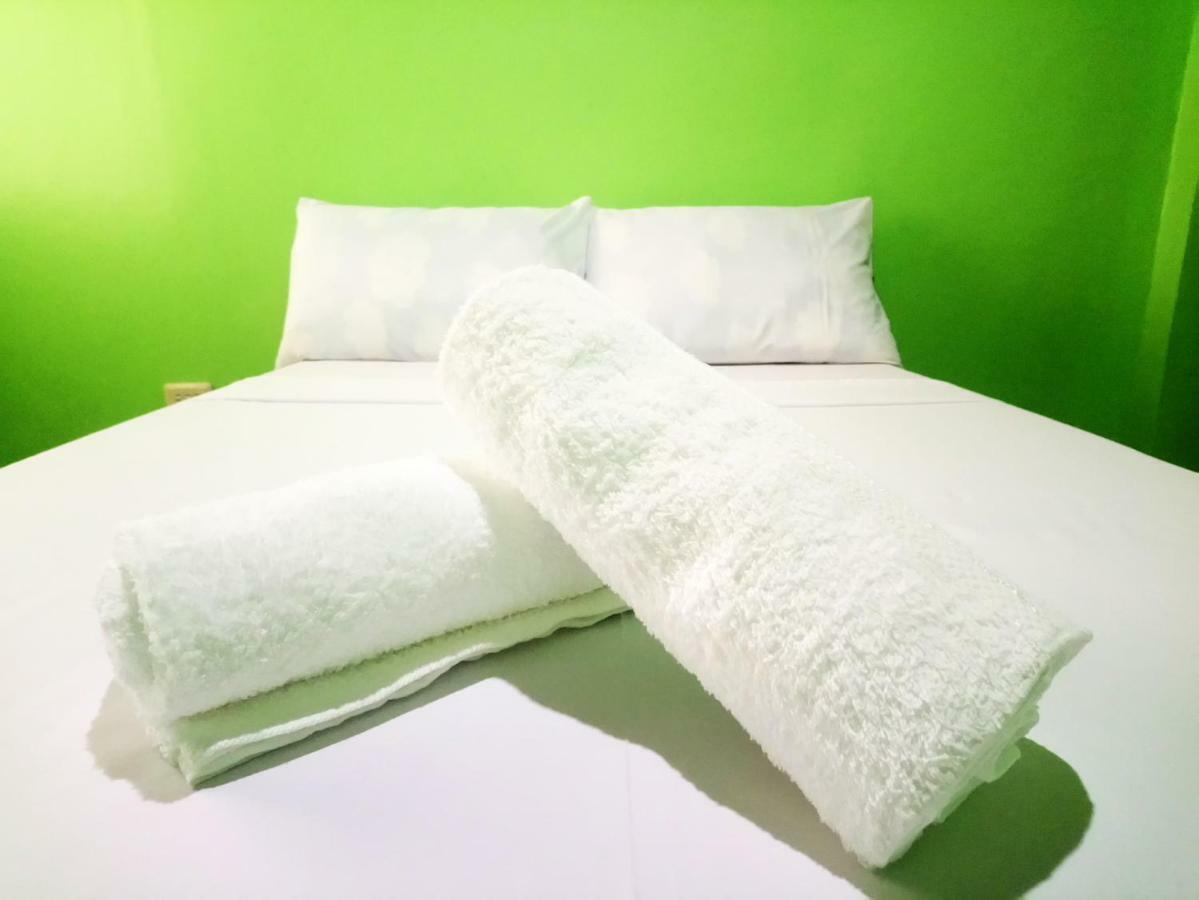 In-N-Out Hostel Сикихор Экстерьер фото